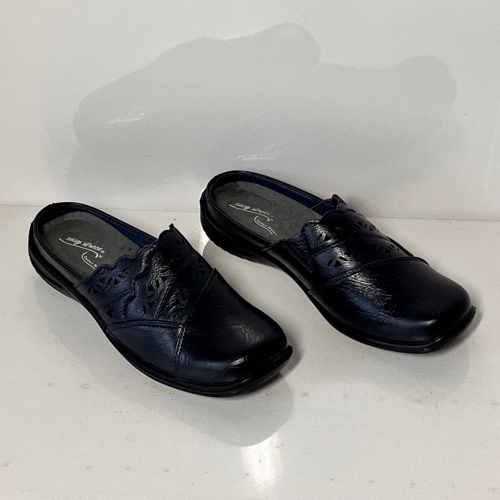 Easy Street Forever Comfort Cutout Clogs